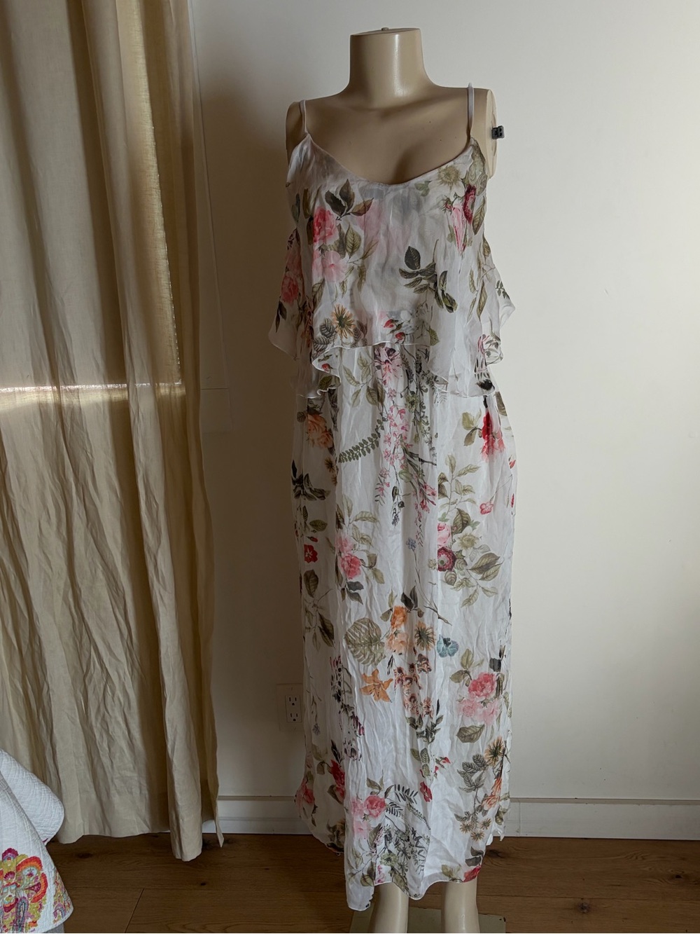 Women's White Floral Spaghetti-Strap Maxi Dress